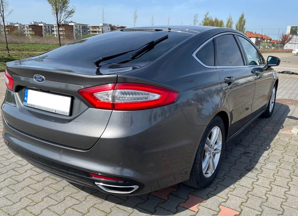 Ford Mondeo cena 51900 przebieg: 257000, rok produkcji 2015 z Warszawa małe 742